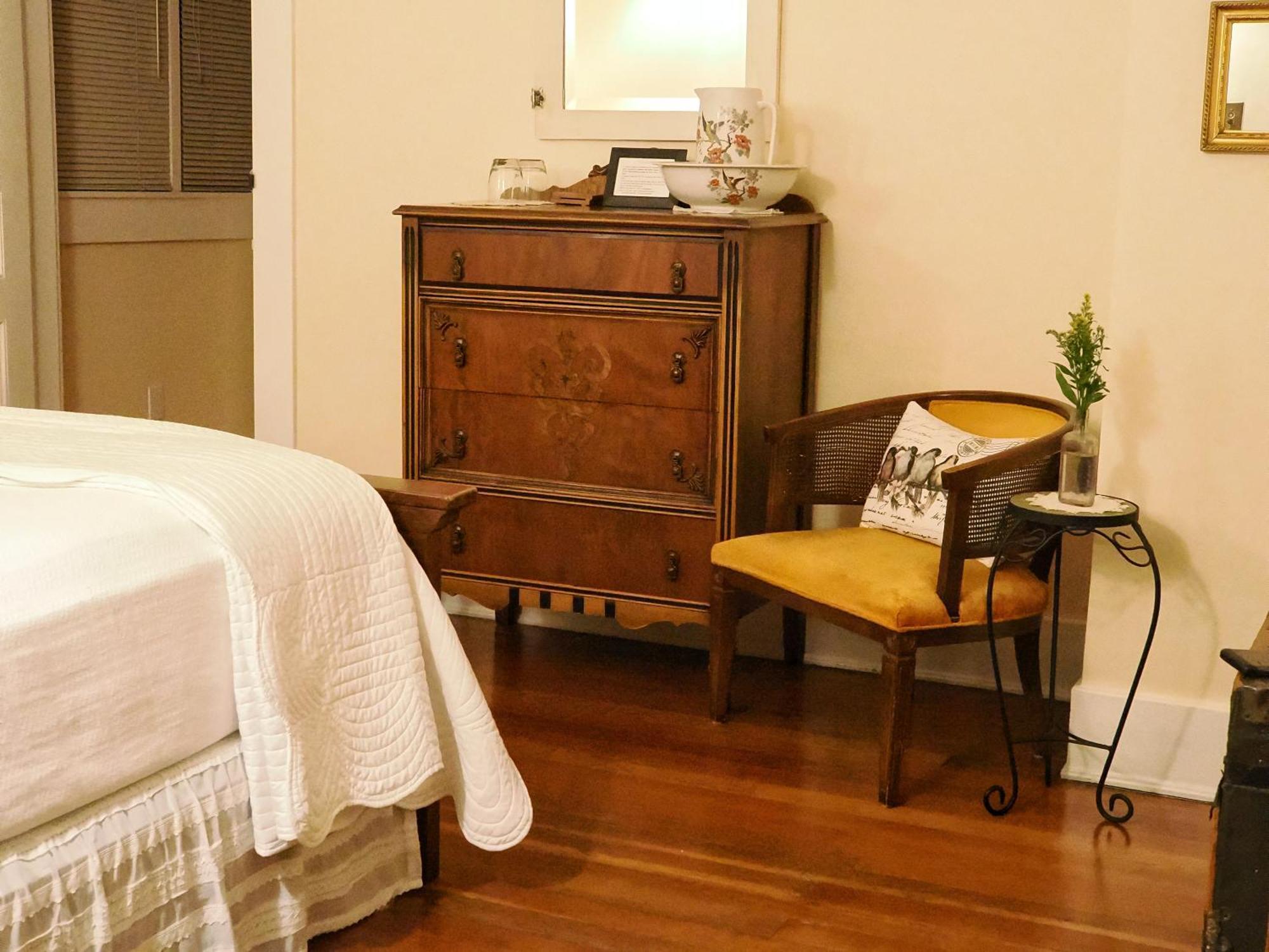 Lady Geneva Bed & Breakfast Medford Esterno foto
